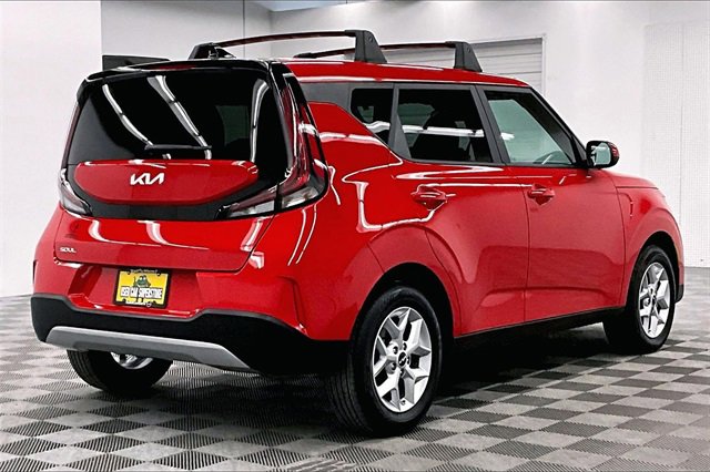 Used 2025 Kia Soul LX w/ LX Technology Package image 13