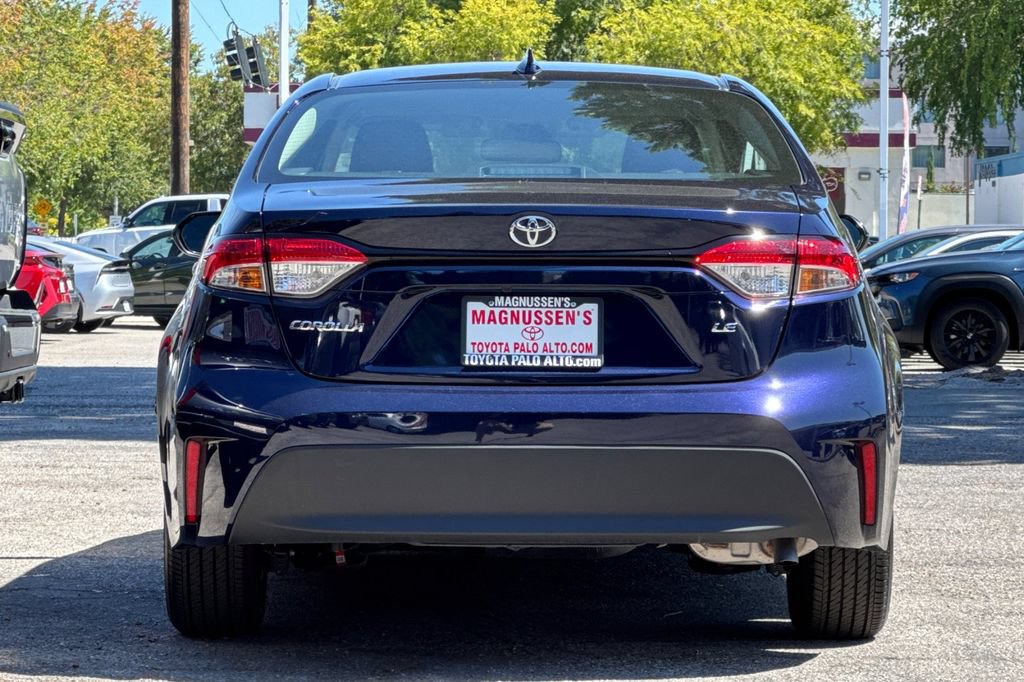 Certified 2025 Toyota Corolla LE FWD image 4
