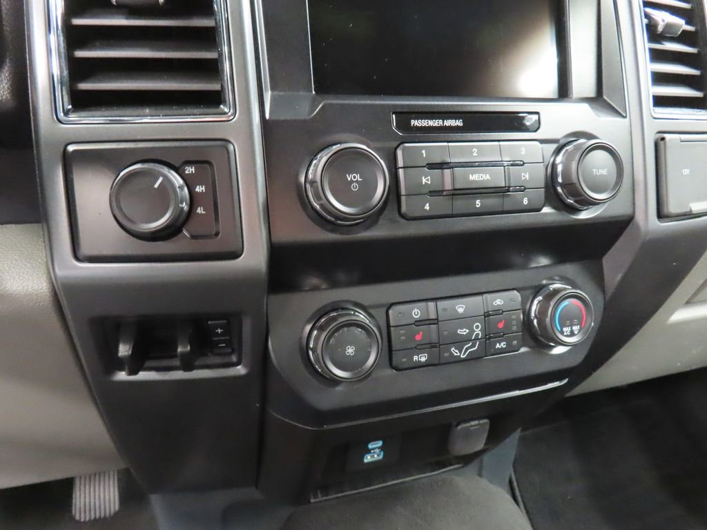 Used 2022 Ford F450 XLT w/ XLT Premium Package image 52