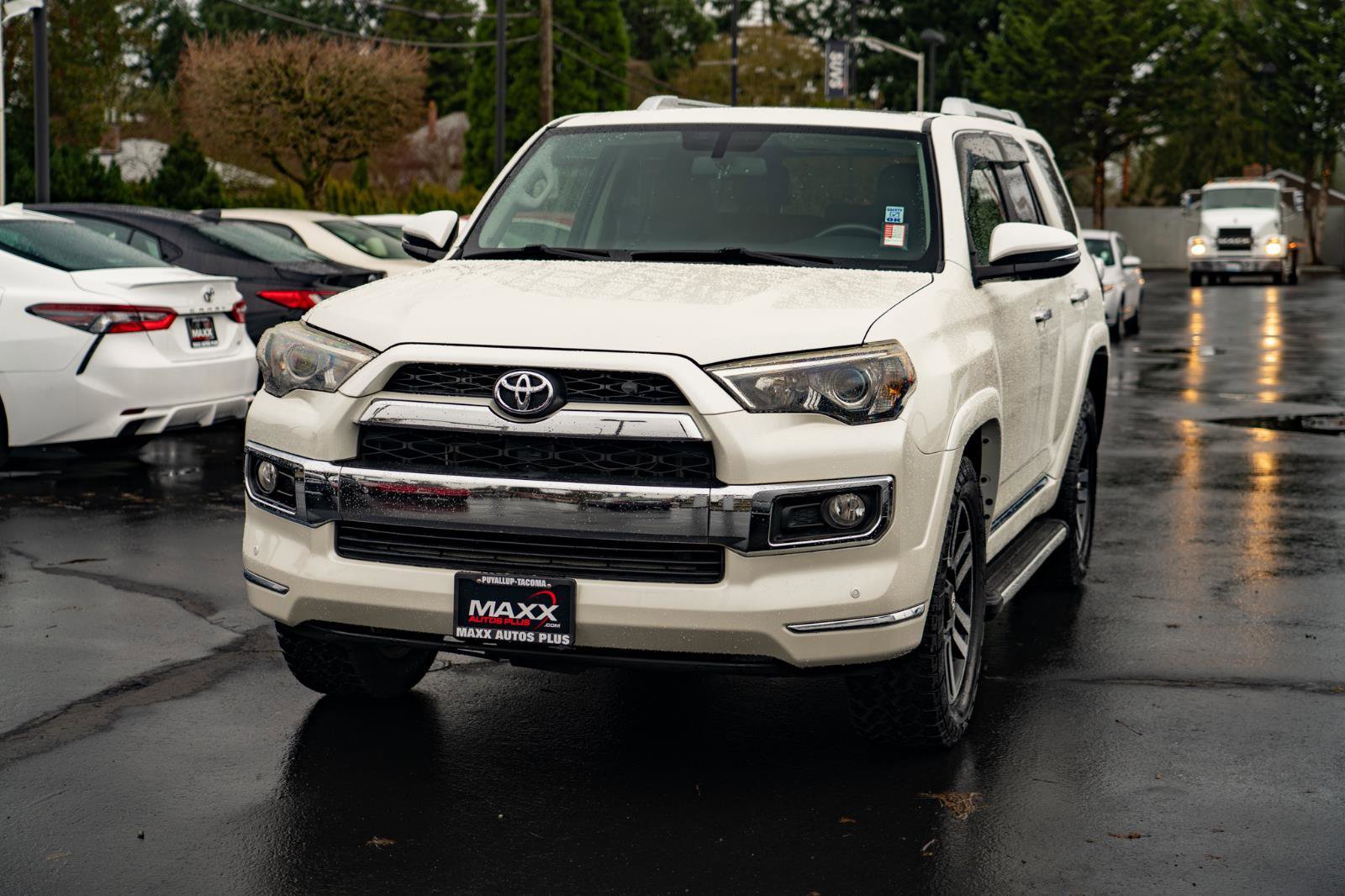 Used 2016 Toyota 4Runner Limited AWD/4WD image 4