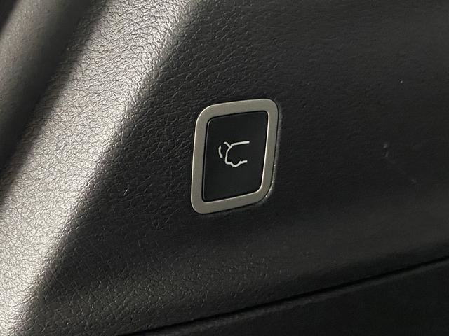 New 2026 Chrysler Pacifica Limited w/ Trailer Tow Group image 16