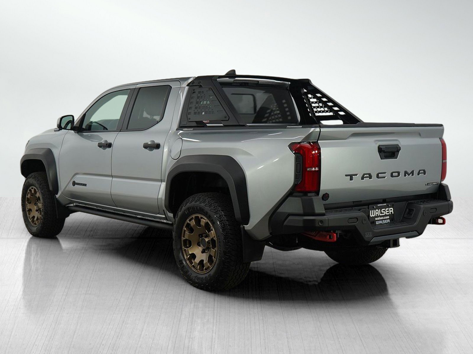 Used 2024 Toyota Tacoma Trailhunter image 3