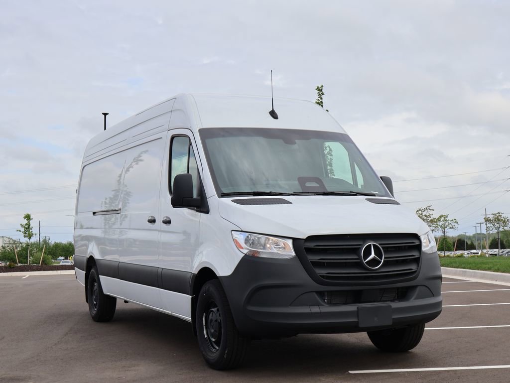 New 2025 Mercedes-Benz Sprinter 2500 image 3