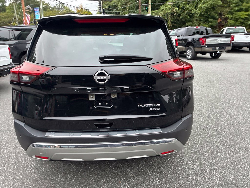 Used 2023 Nissan Rogue Platinum w/ Platinum Premium Package AWD/4WD image 13