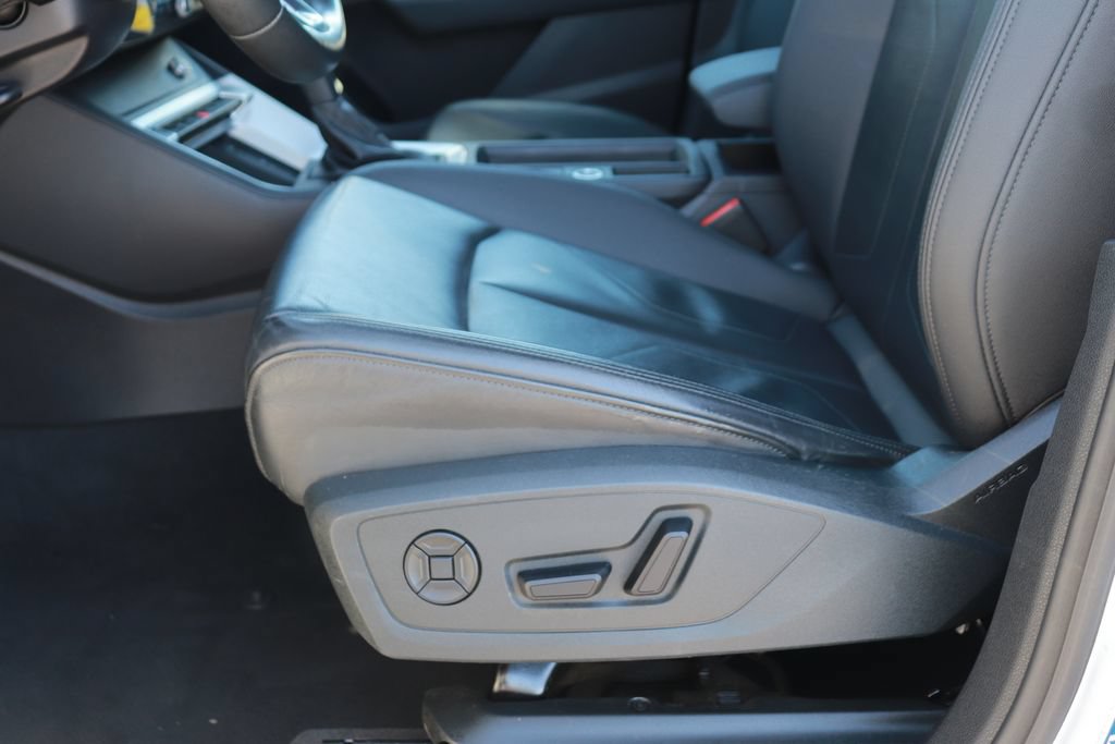 Used 2025 Audi Q3 2.0T Premium AWD/4WD image 11