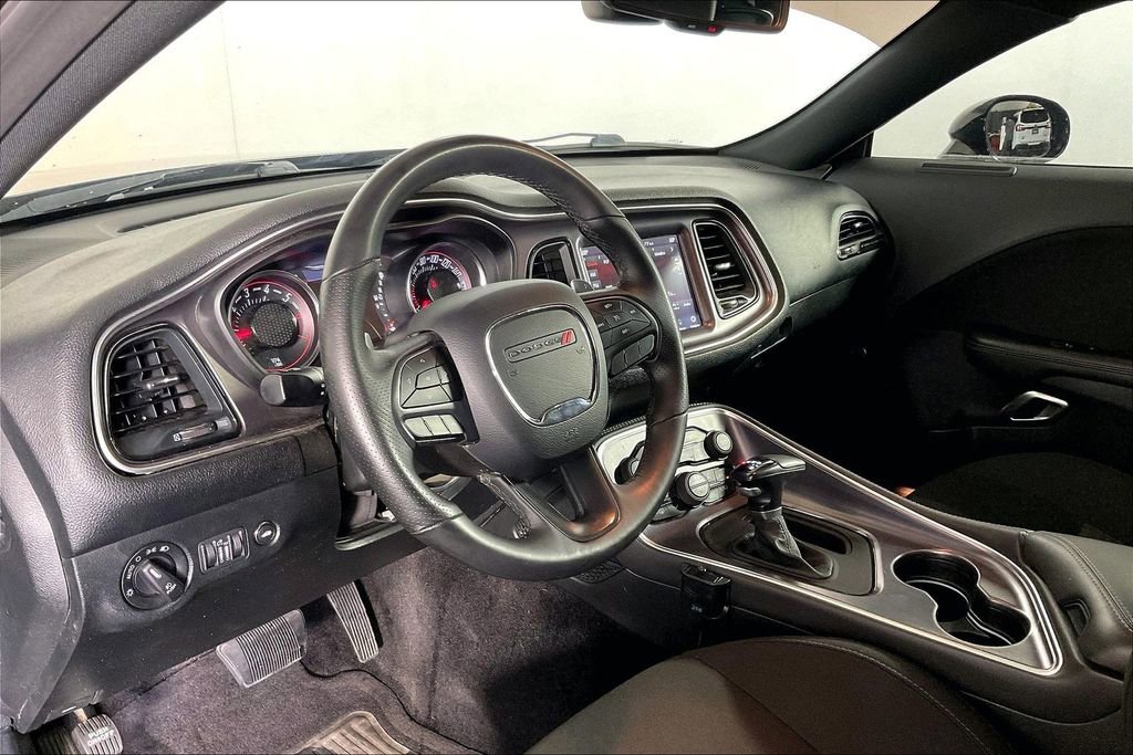 Used 2018 Dodge Challenger R/T Scat Pack RWD image 17