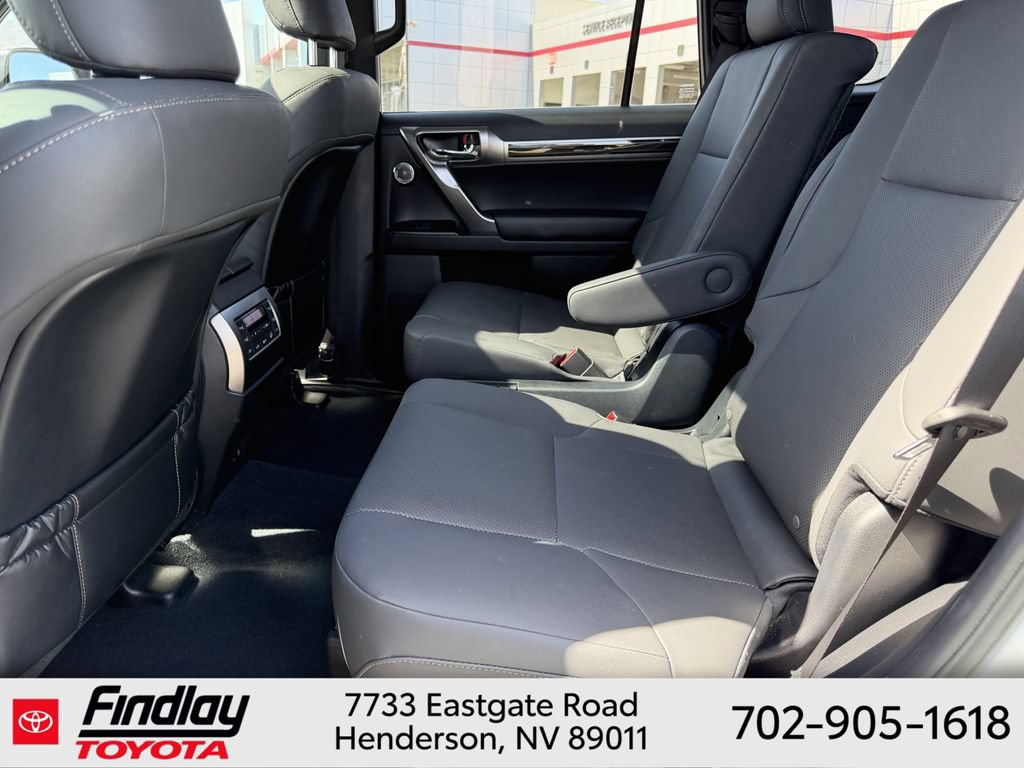 Used 2022 Lexus GX 460 Premium w/ Accessory Package AWD/4WD image 7