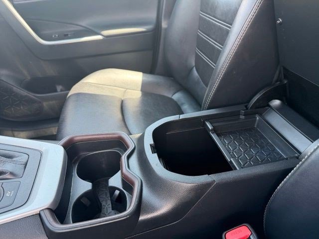 Used 2021 Toyota RAV4 Limited AWD/4WD image 23