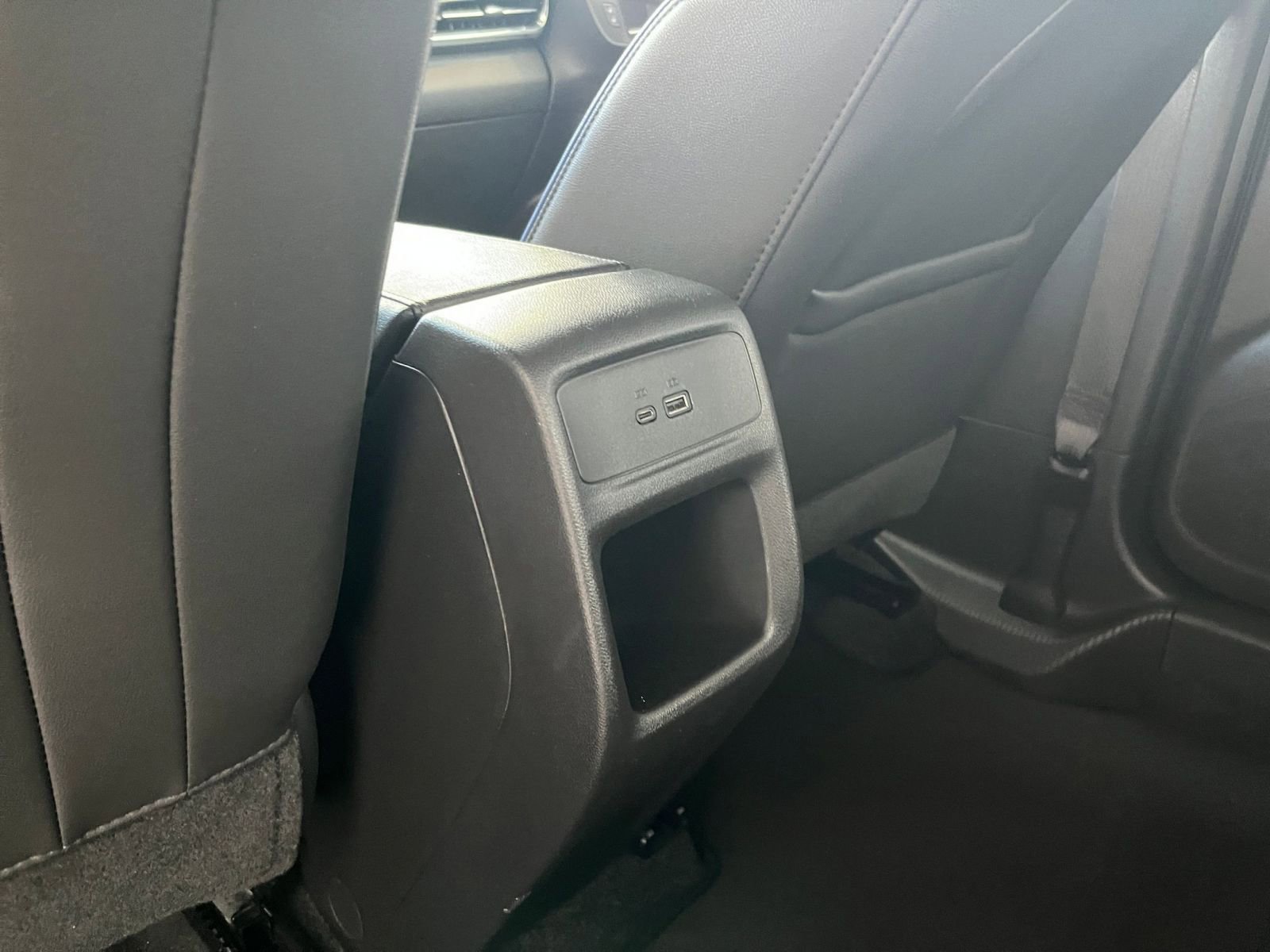 Used 2025 Buick Envista Sport Touring image 24