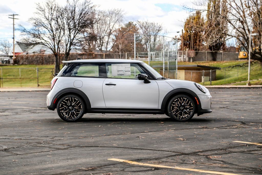 New 2026 MINI Cooper S image 6