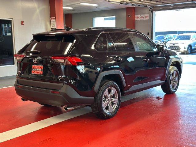 Certified 2025 Toyota RAV4 XLE AWD/4WD image 4