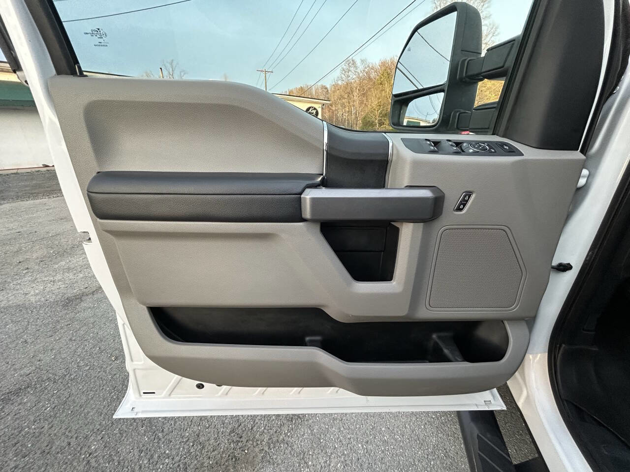Used 2019 Ford F250 XLT w/ XLT Value Package image 22