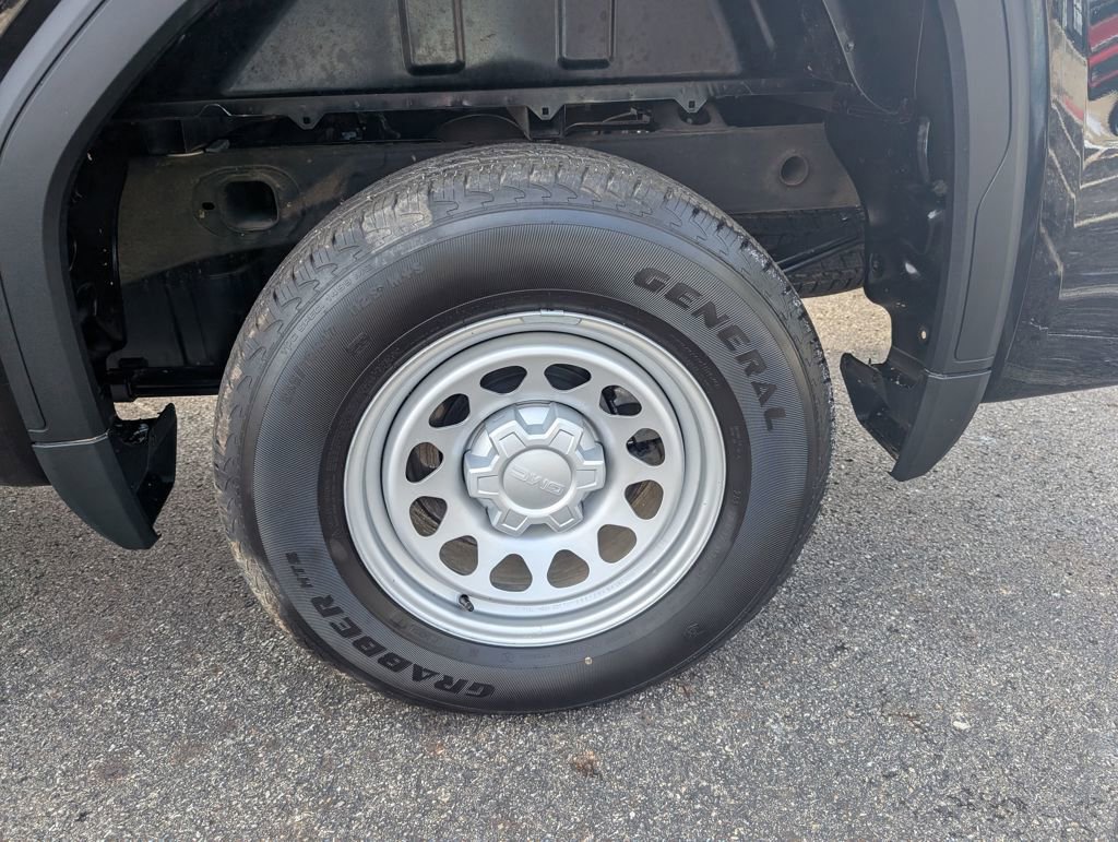 Used 2025 GMC Sierra 1500 Pro w/ Pro Value Package image 21