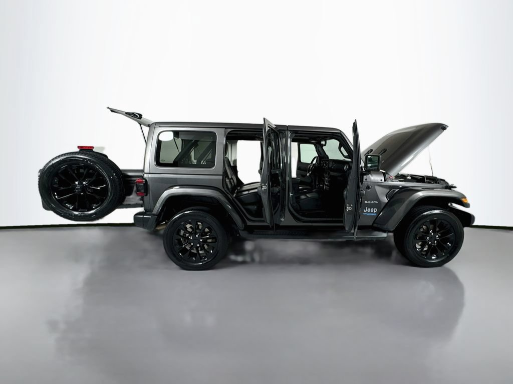 Used 2021 Jeep Wrangler Unlimited Sahara w/ Cold Weather Group AWD/4WD image 27