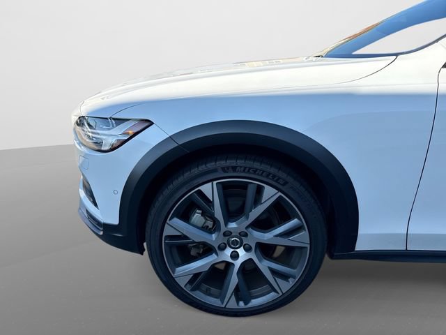 Certified 2025 Volvo V90 B6 Cross Country Ultra w/ Climate Package AWD/4WD image 22