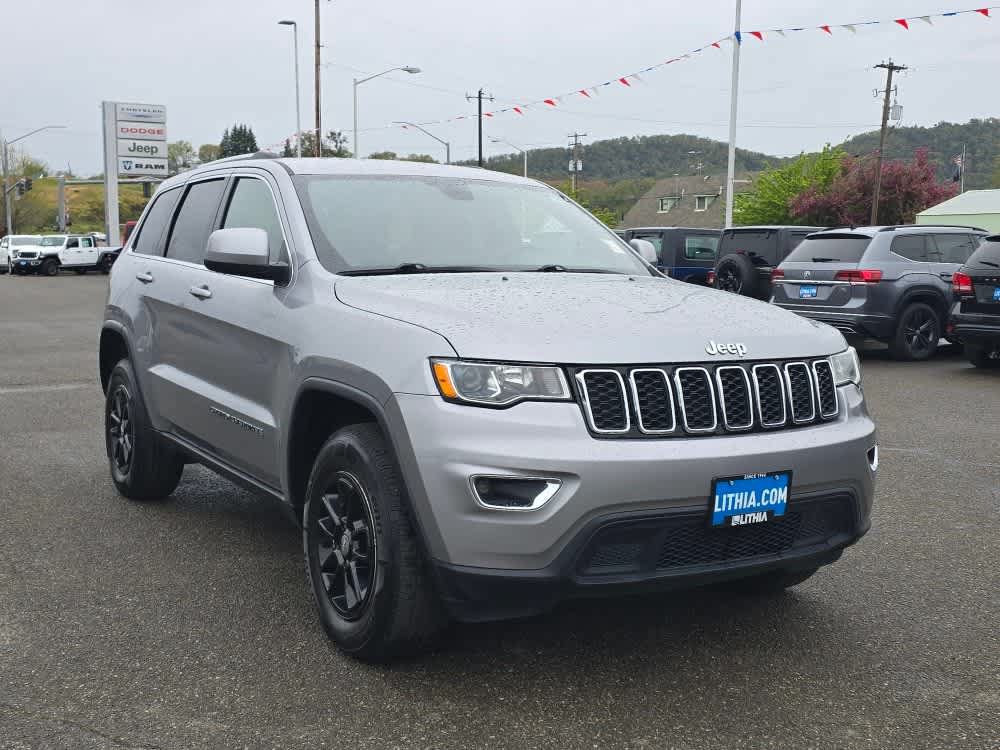 Used 2020 Jeep Grand Cherokee Laredo AWD/4WD image 7