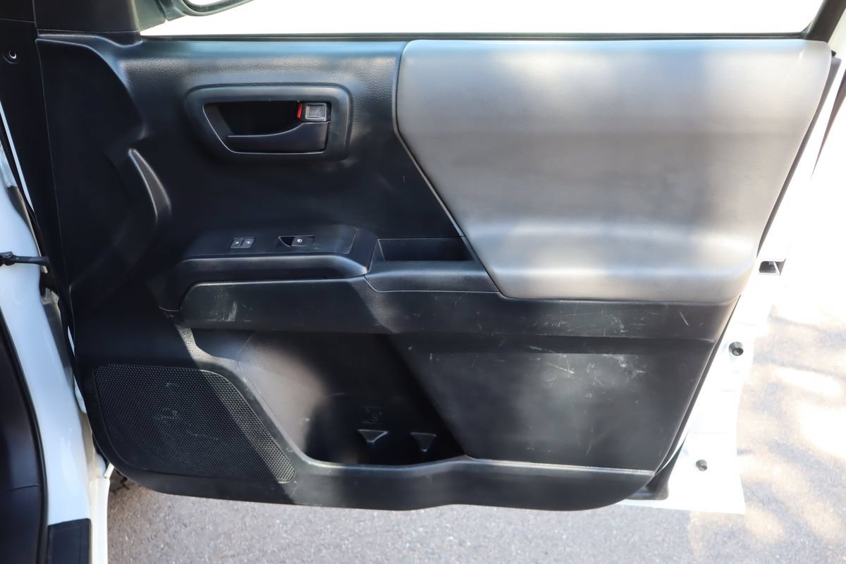 Used 2016 Toyota Tacoma SR AWD/4WD image 21
