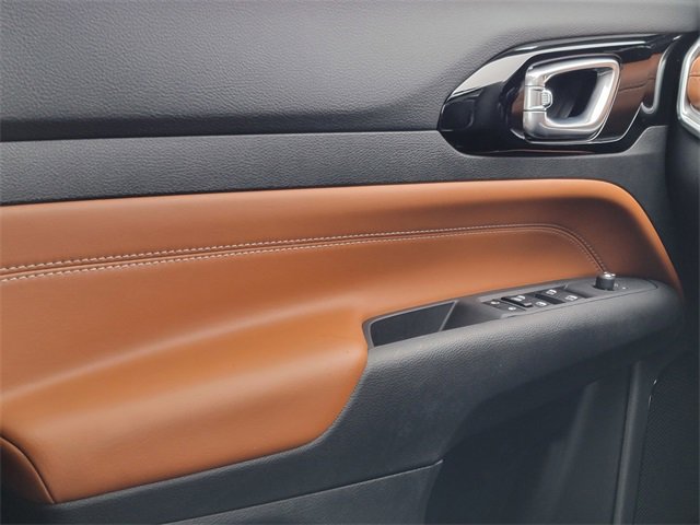 Certified 2024 Jeep Compass Limited image 37