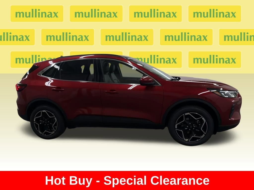 New 2026 Ford Escape Platinum w/ Class II Trailer Tow Package image 2