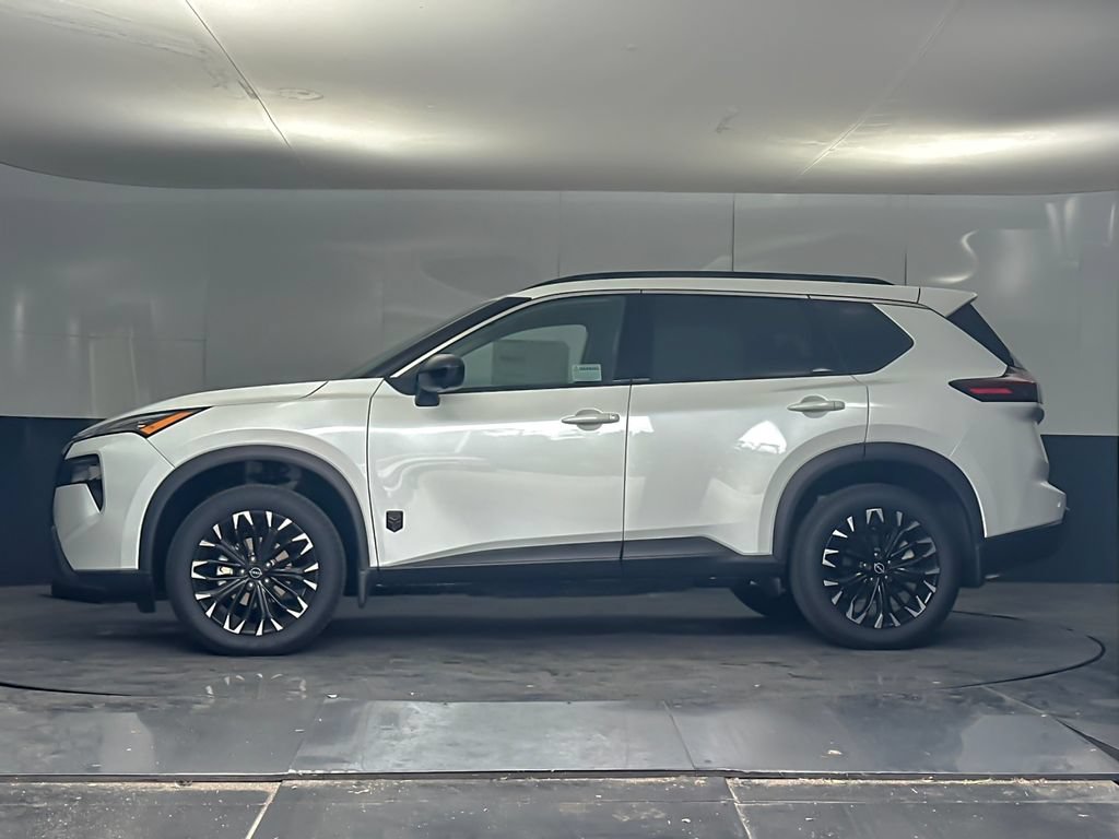 Used 2026 Nissan Rogue Dark Armor FWD image 6