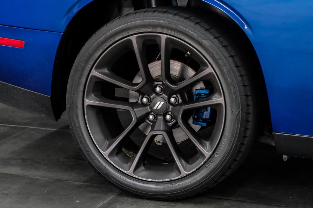 Used 2019 Dodge Challenger SXT w/ Blacktop Package RWD image 58