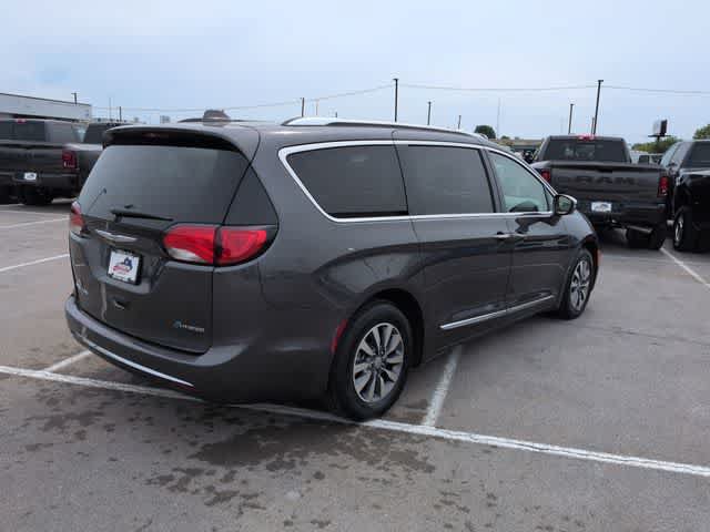 Used 2020 Chrysler Pacifica Limited w/ Advanced Safetytec Group FWD image 8