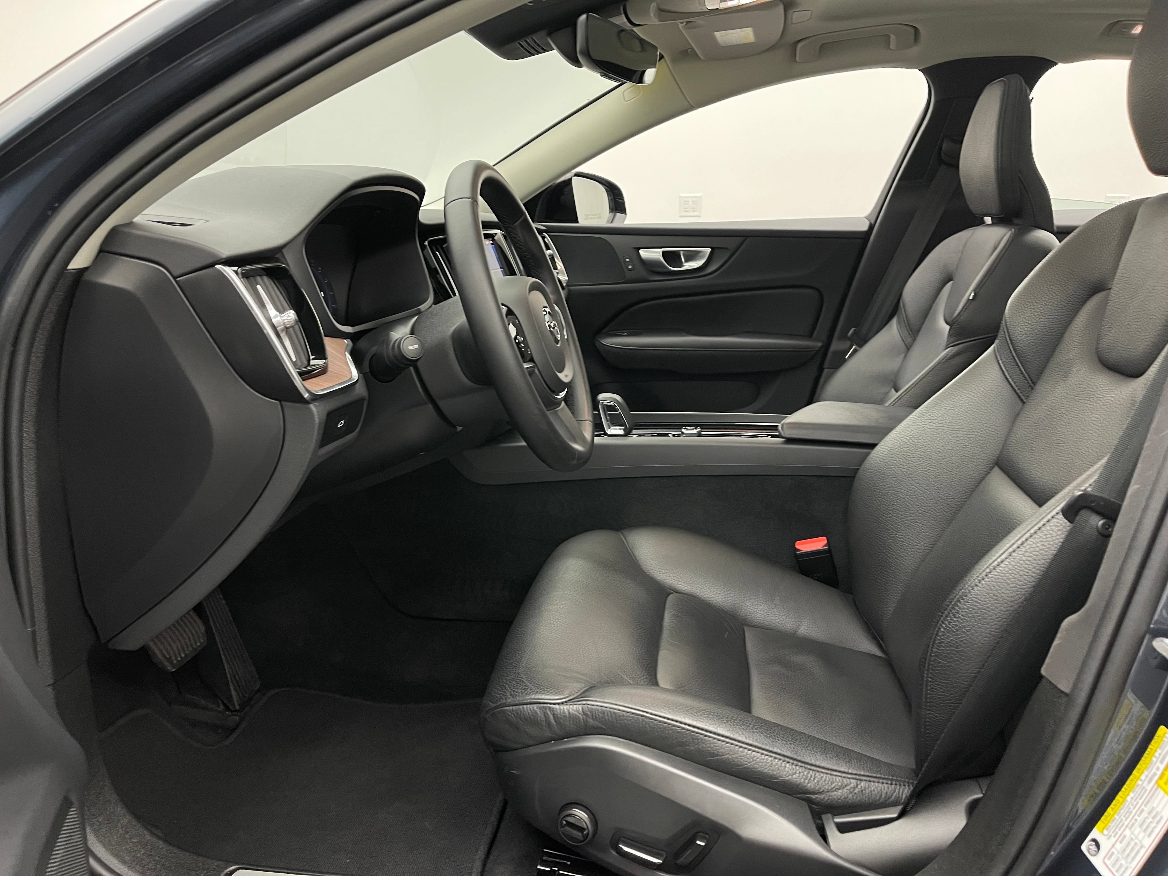 Used 2024 Volvo S60 B5 Plus AWD/4WD image 17
