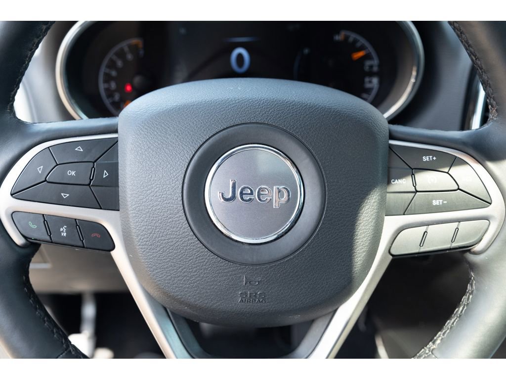 Used 2021 Jeep Grand Cherokee Laredo X image 16