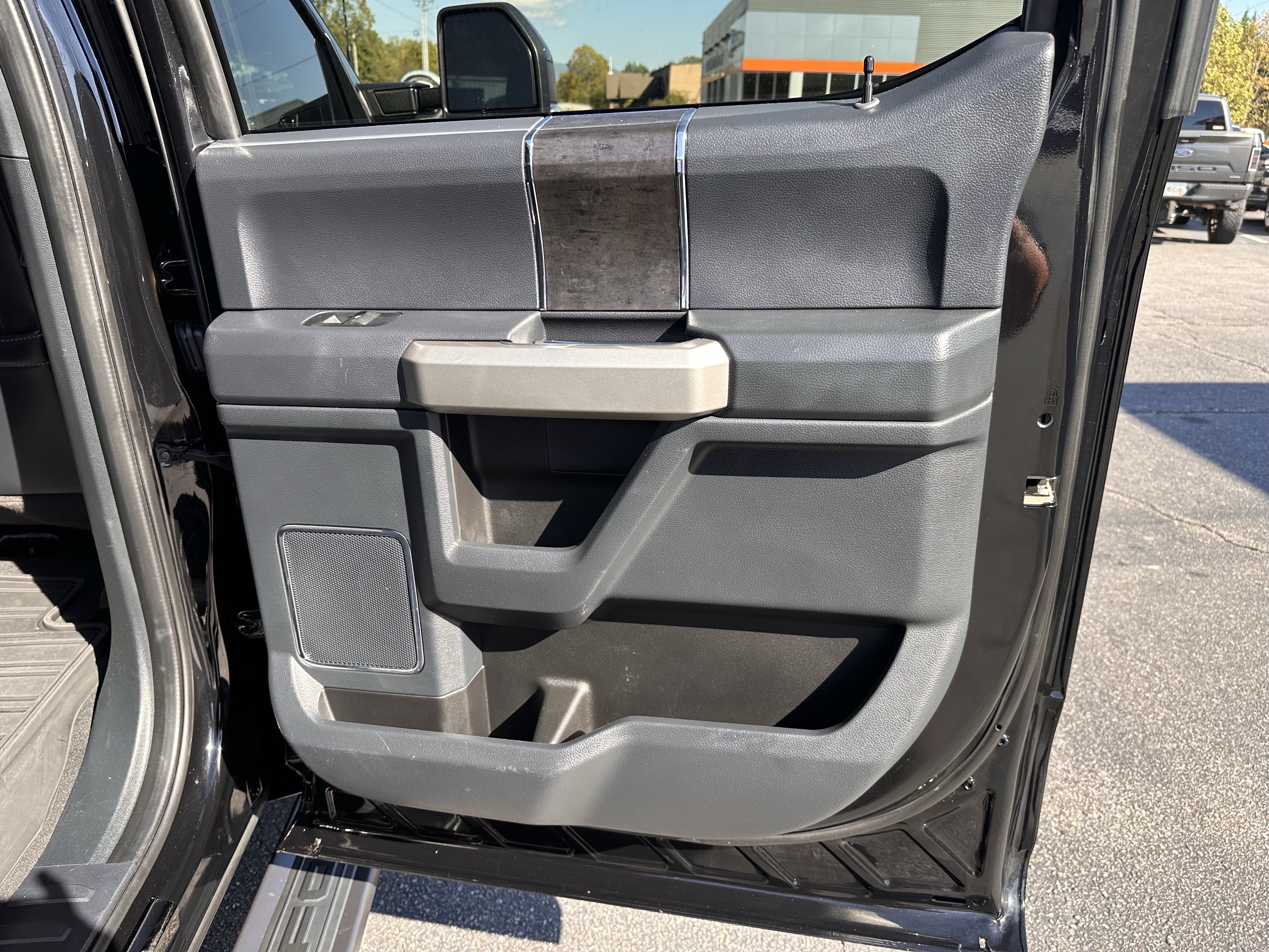 Certified 2022 Ford F350 Lariat w/ Lariat Ultimate Package AWD/4WD image 16