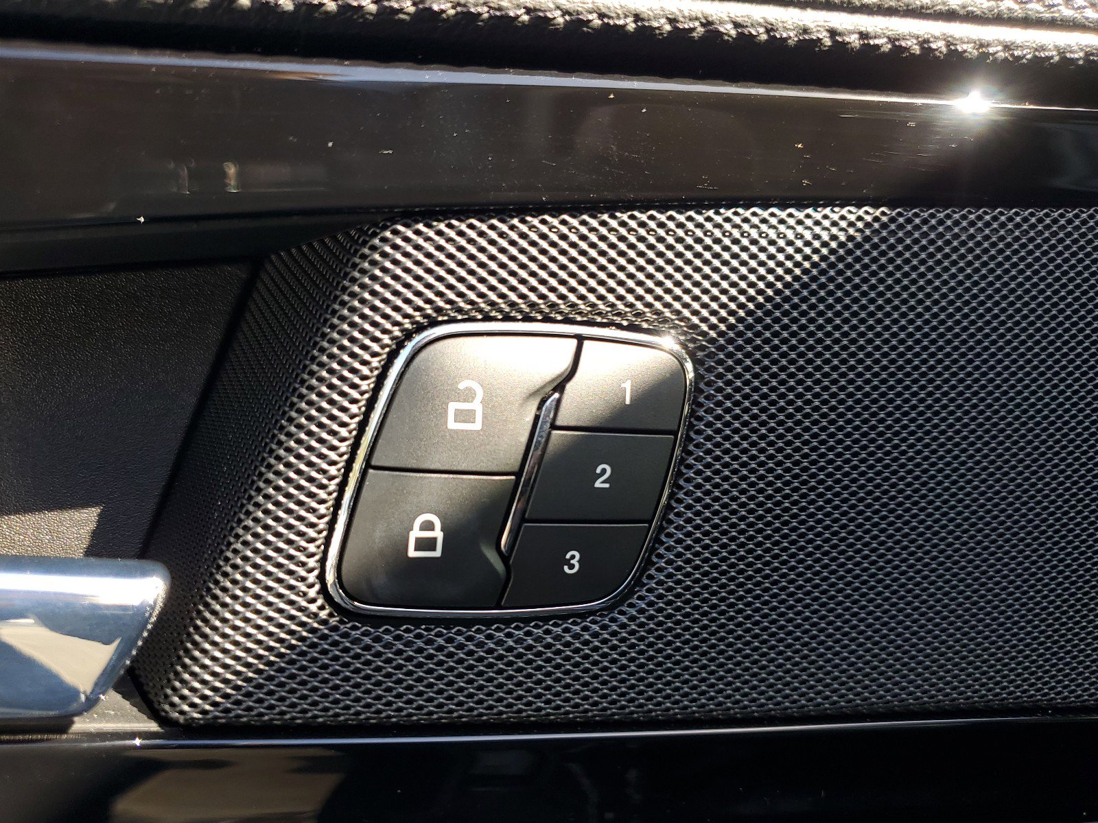 Used 2023 Lincoln Nautilus AWD image 16