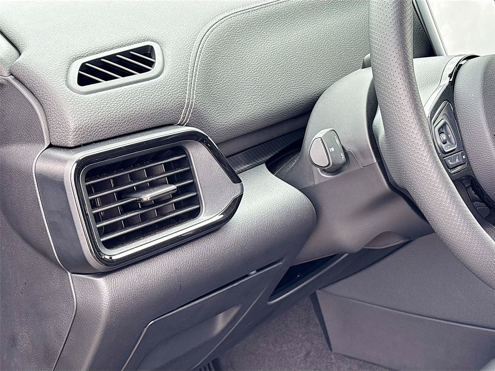 New 2025 VinFast VF 8 Eco AWD/4WD image 10
