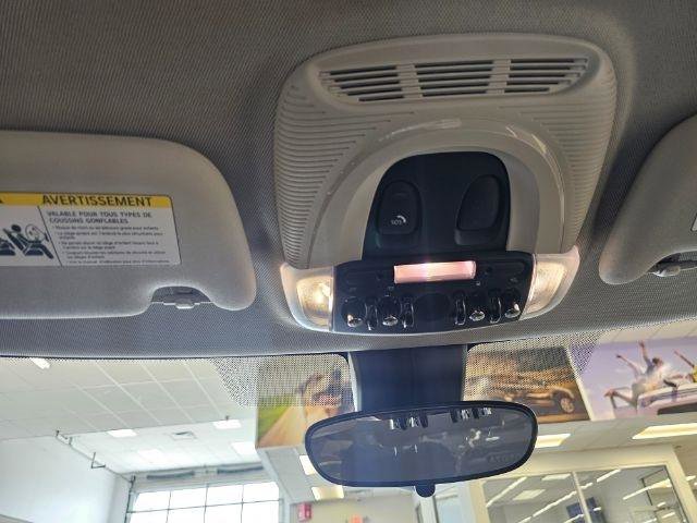 Used 2022 MINI Cooper SE FWD image 21