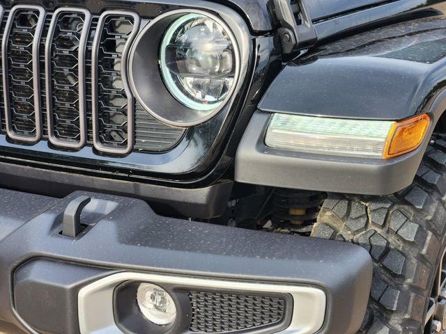 Used 2024 Jeep Gladiator Sport AWD/4WD image 17