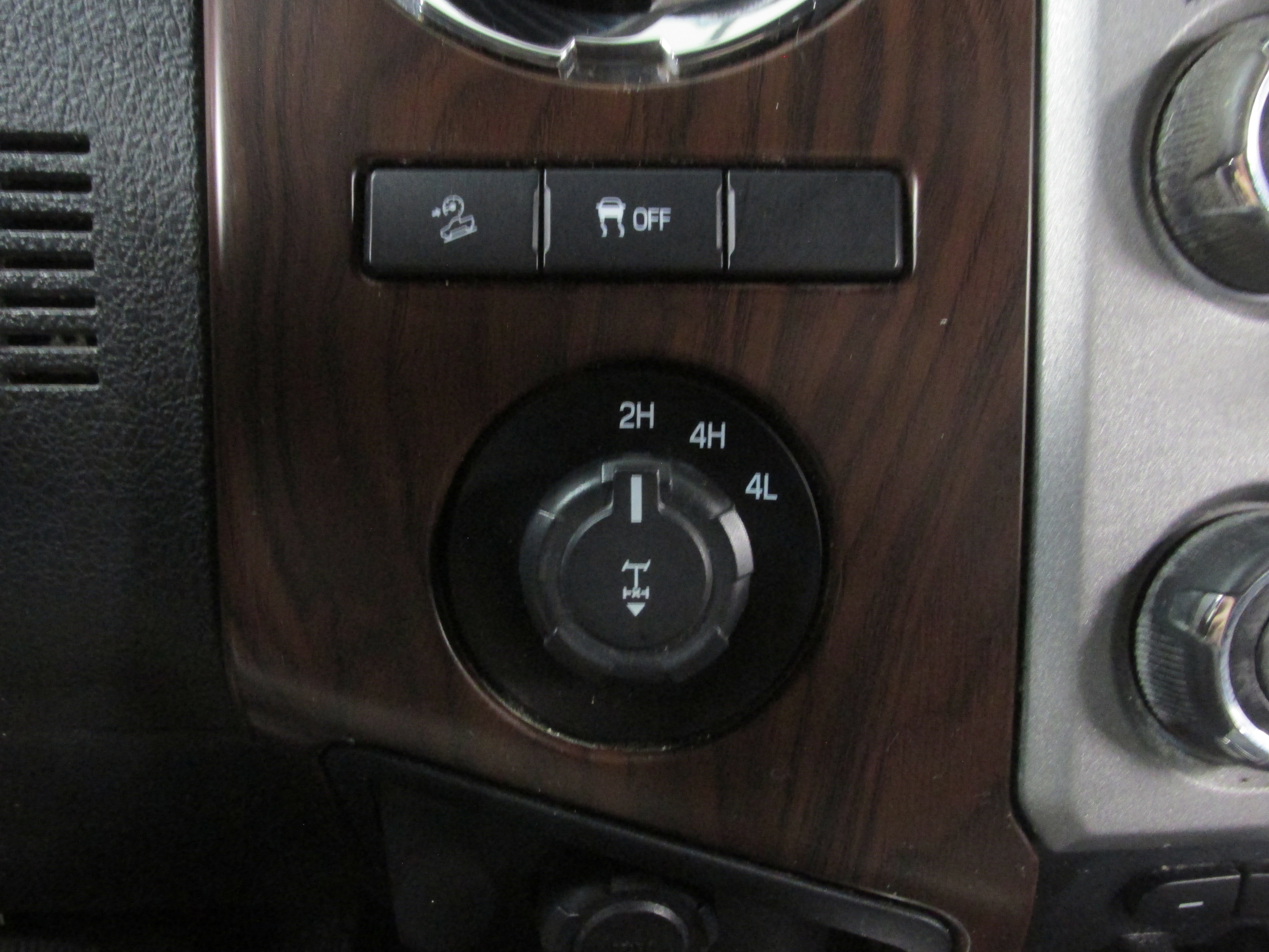 Used 2016 Ford F250 Lariat w/ Chrome Package image 37