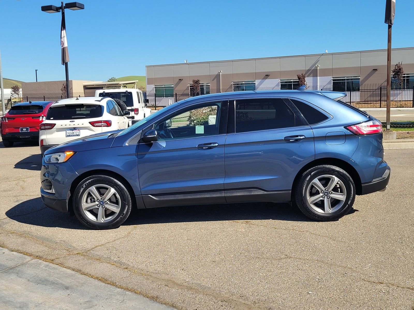 Used 2019 Ford Edge SEL w/ Equipment Group 201A image 8