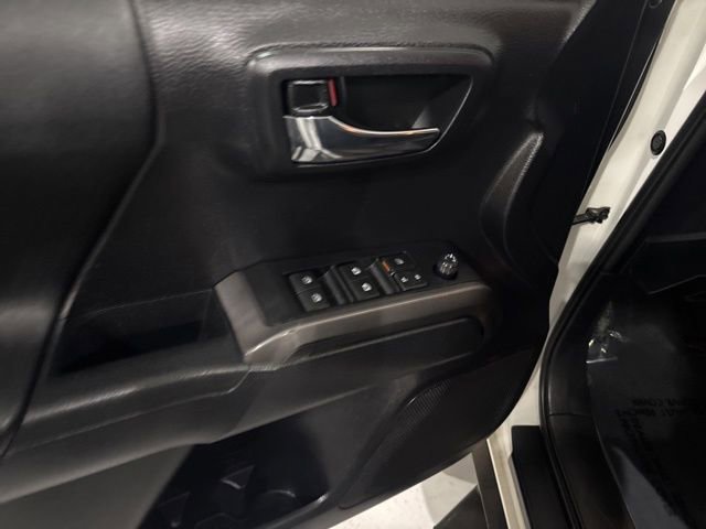 Used 2020 Toyota Tacoma TRD Sport w/ TRD Premium Sport Package image 15