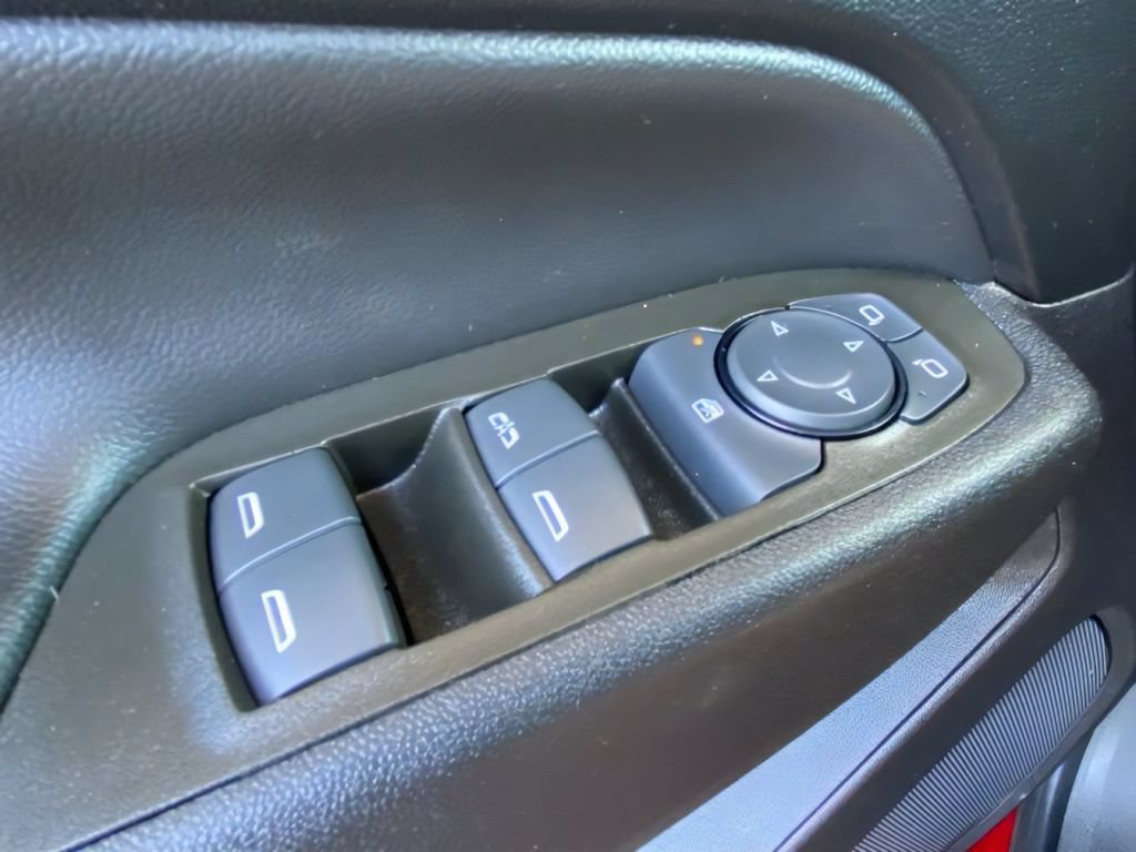 Used 2023 Chevrolet Equinox LT FWD image 19