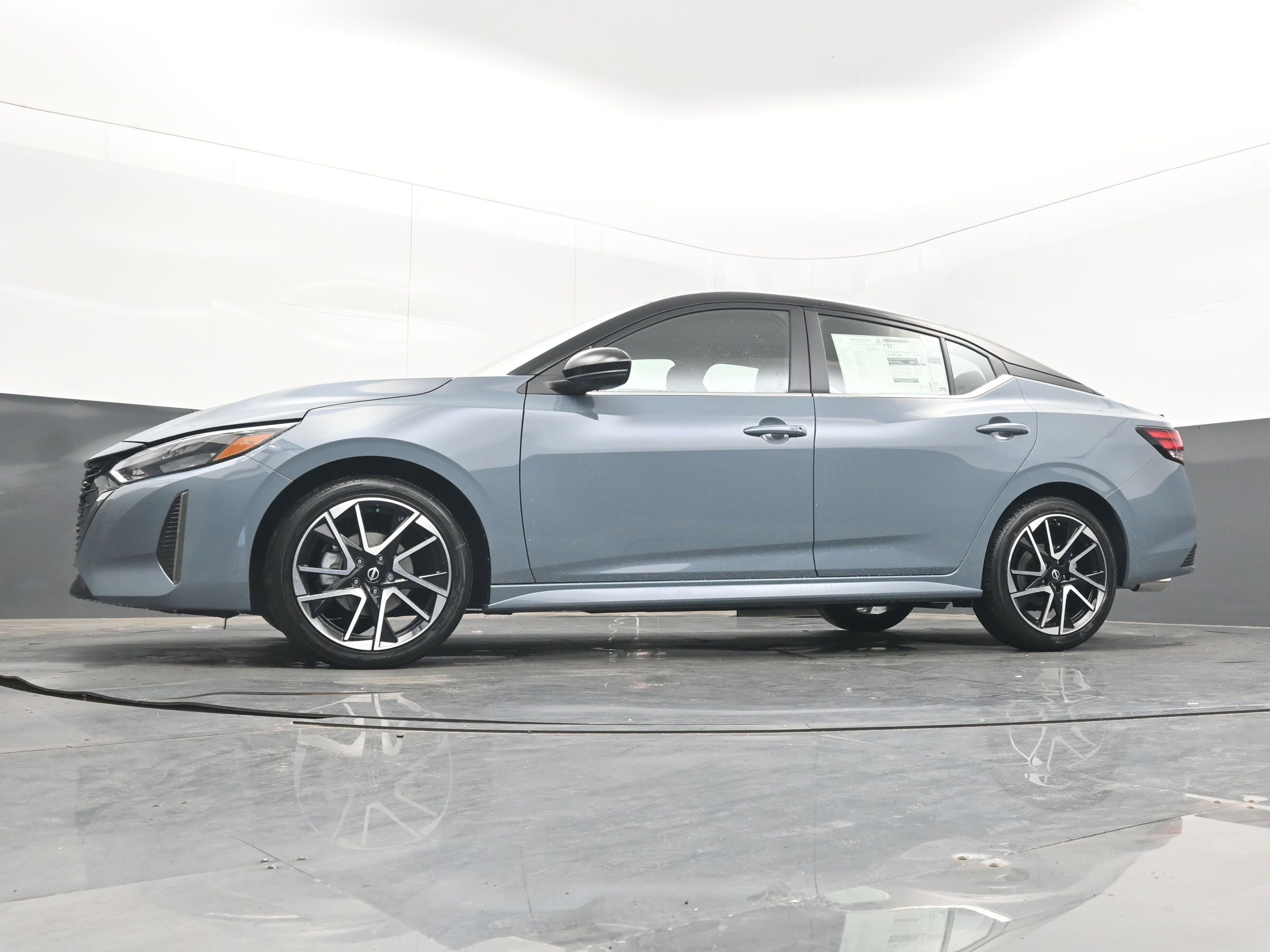 New 2025 Nissan Sentra SR image 25