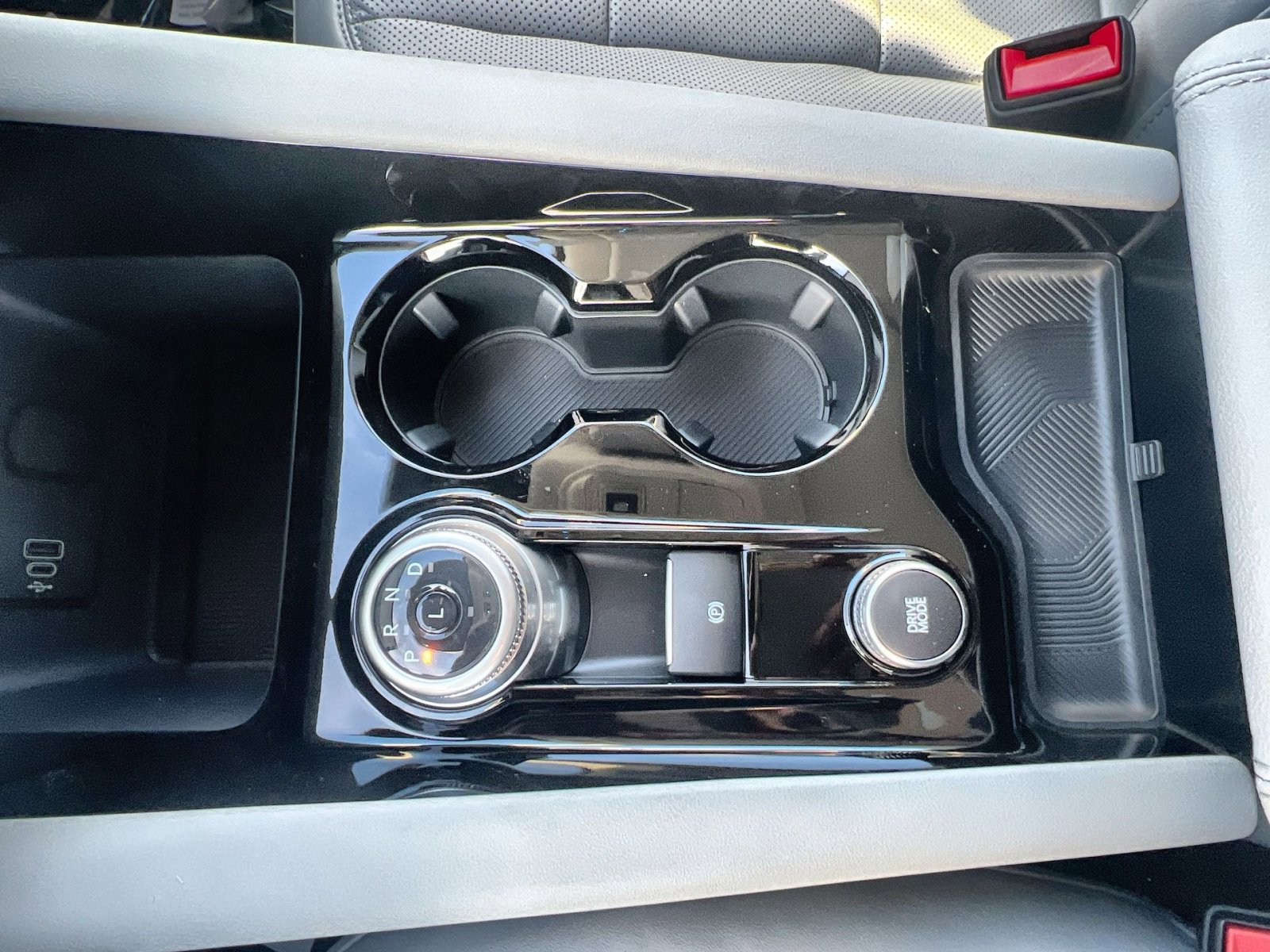 New 2026 Ford Explorer Platinum w/ LUX Leather Package image 22