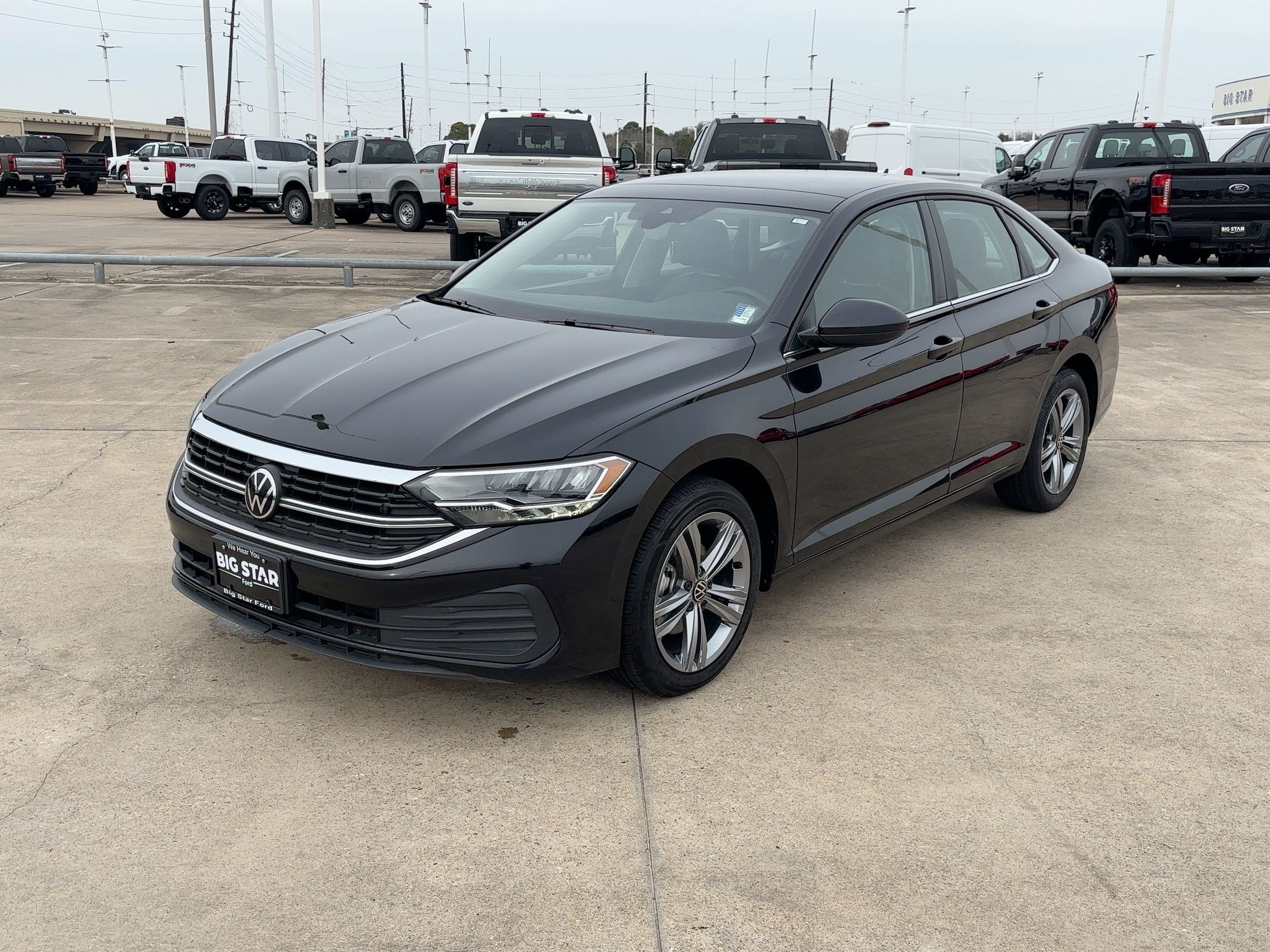 Used 2024 Volkswagen Jetta SE image 8