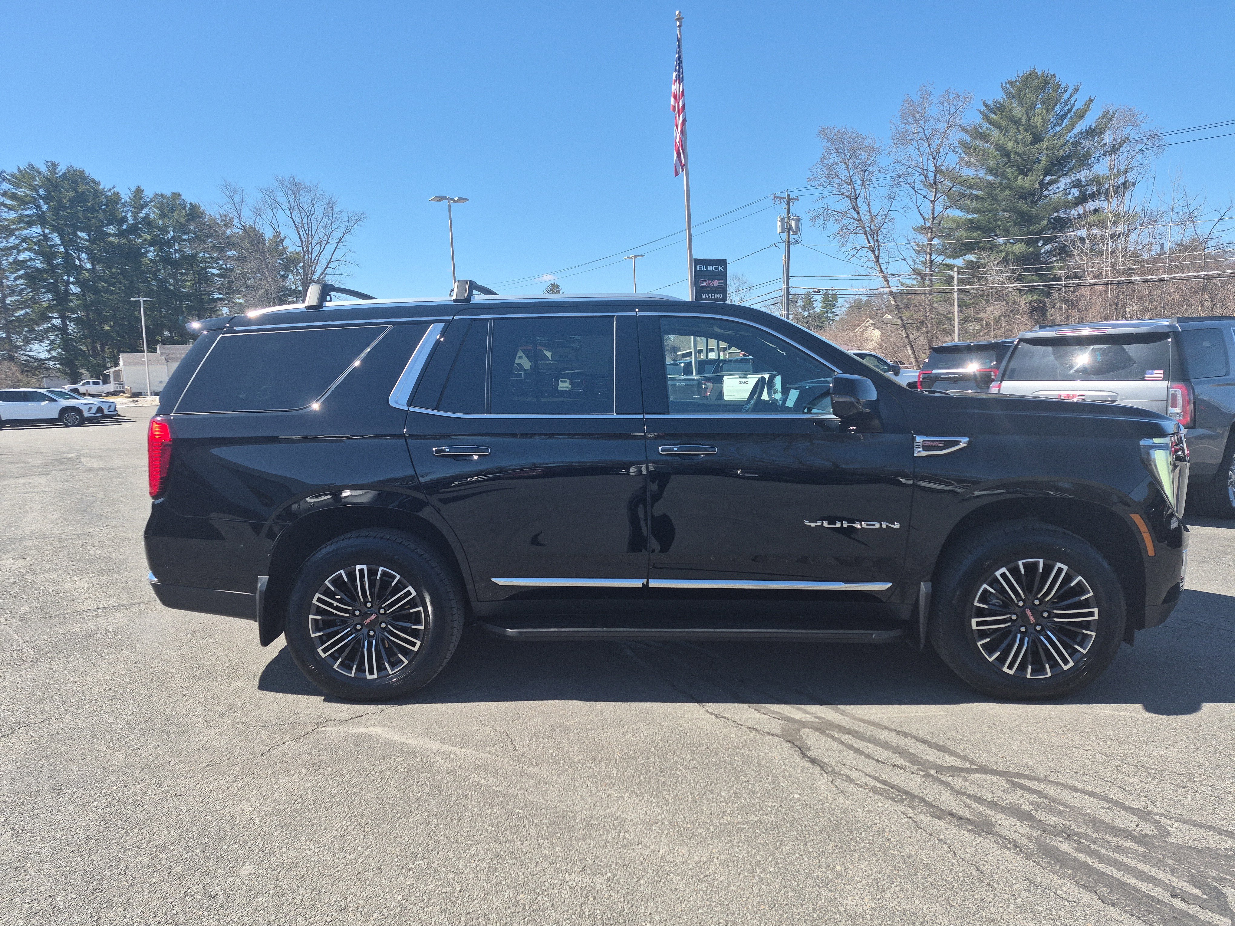 Certified 2025 GMC Yukon Elevation w/ Technology Package image 13