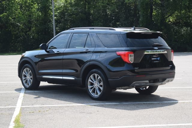 Used 2023 Ford Explorer XLT w/ Equipment Group 202A AWD/4WD image 25