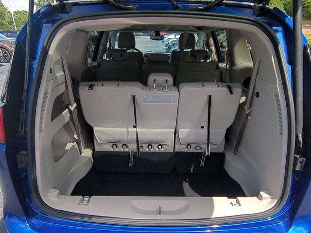 Used 2019 Chrysler Pacifica Touring-L w/ Tire & Wheel Group FWD image 32