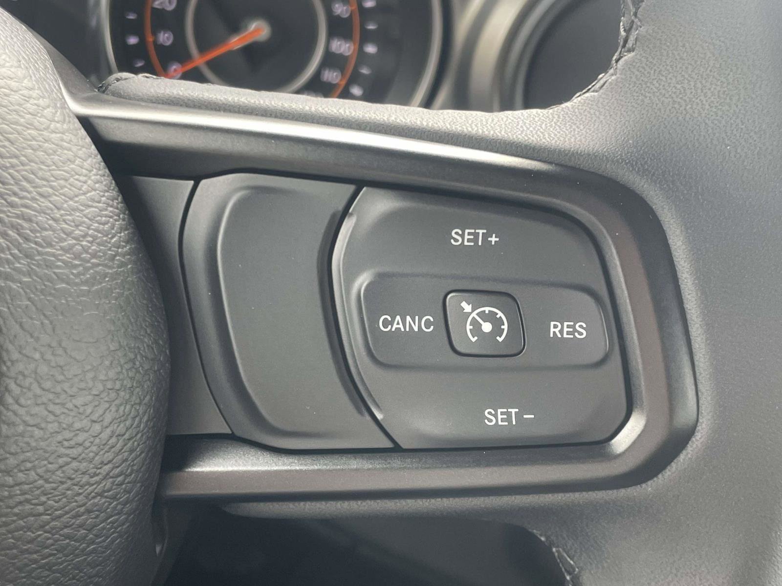 Used 2023 Jeep Gladiator Sport image 16