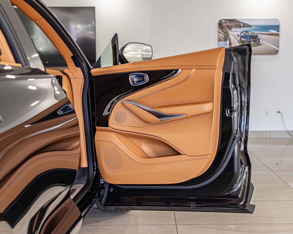 New 2026 Aston Martin DBX 707 AWD/4WD image 41