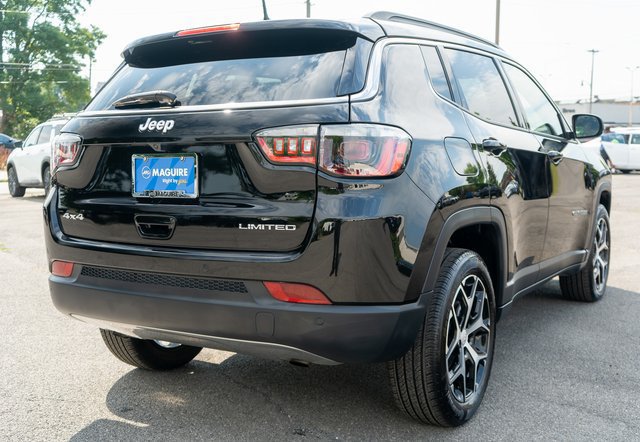 Used 2024 Jeep Compass Limited AWD/4WD image 6