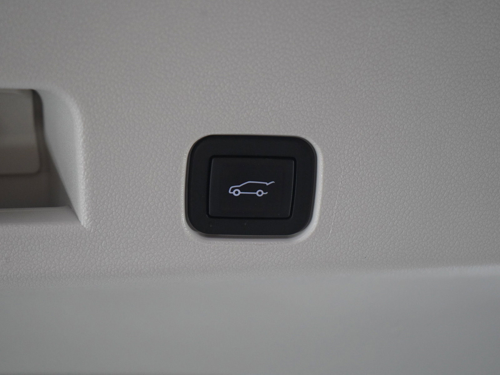 Used 2025 Buick Enclave Avenir image 18