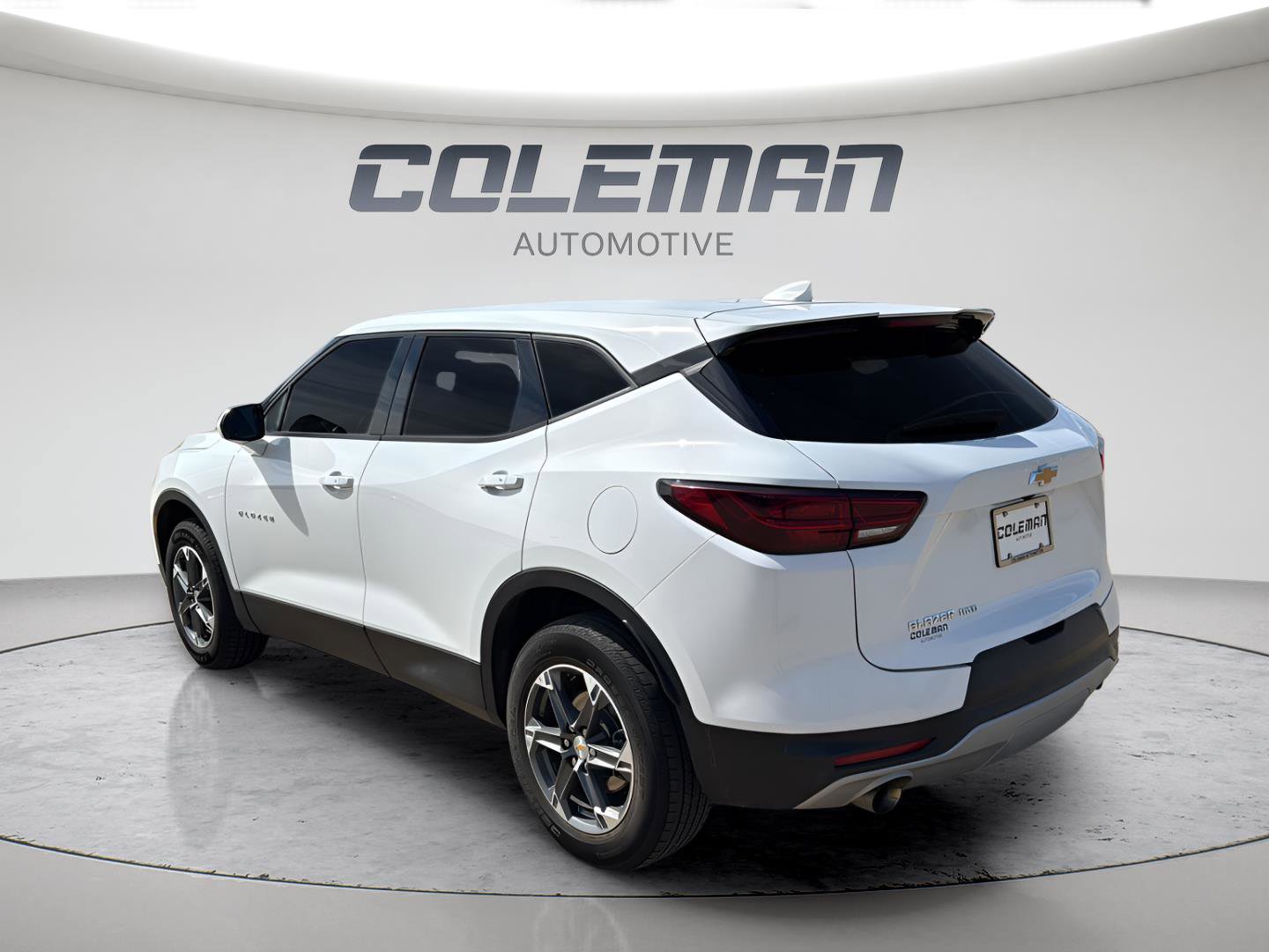 Used 2025 Chevrolet Blazer LT image 3