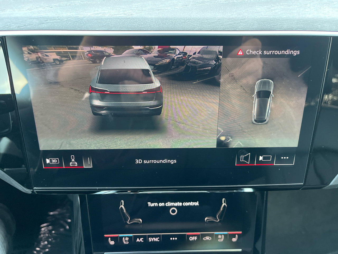 Used 2024 Audi Q8 e-tron Premium Plus w/ Premium Plus Package image 57