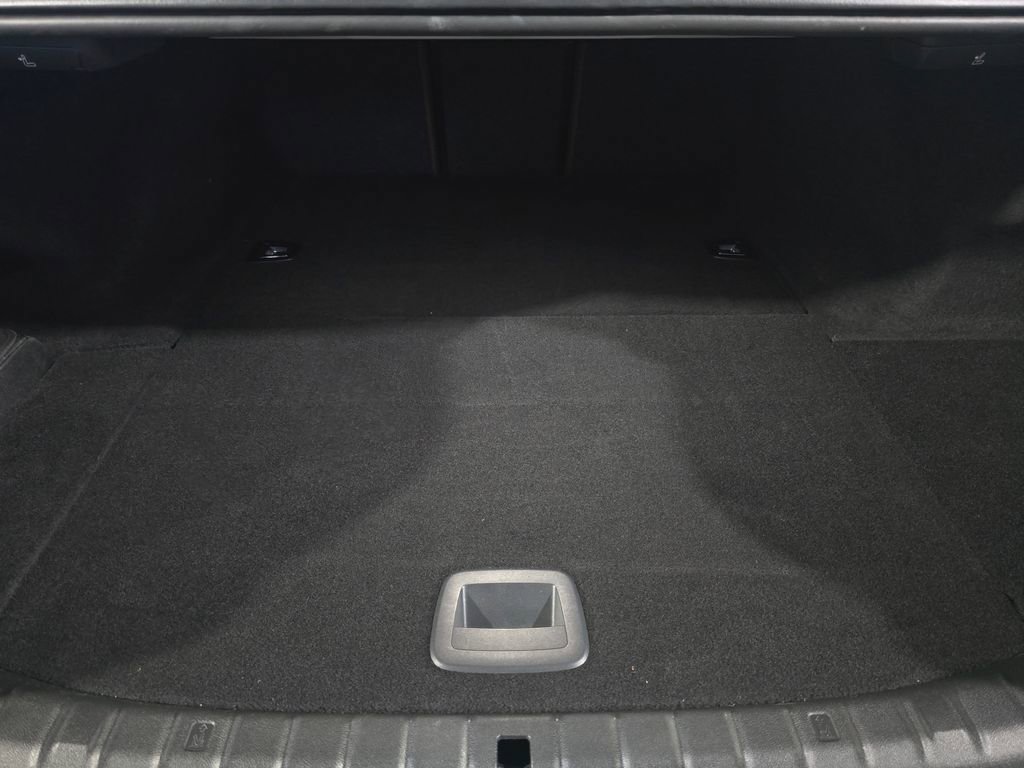 Used 2019 BMW 530e w/ Convenience Package image 29